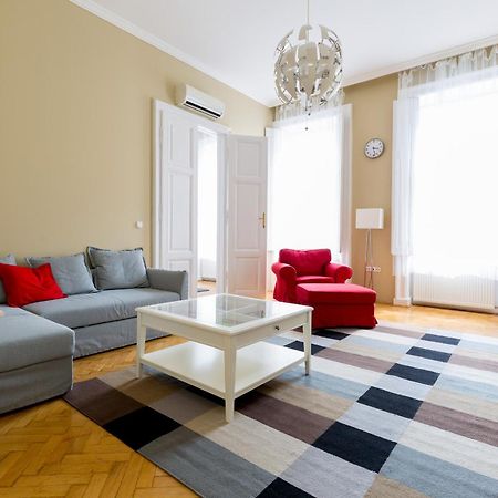 Bpm-Apartment Kiraly Budapest Luaran gambar