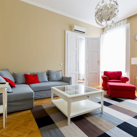 Bpm-Apartment Kiraly Budapest Luaran gambar