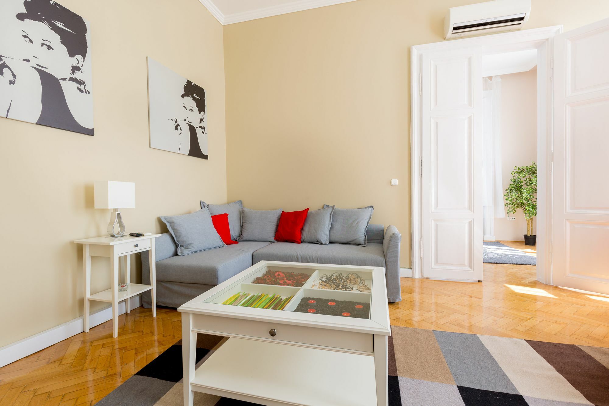 Bpm-Apartment Kiraly Budapest Luaran gambar